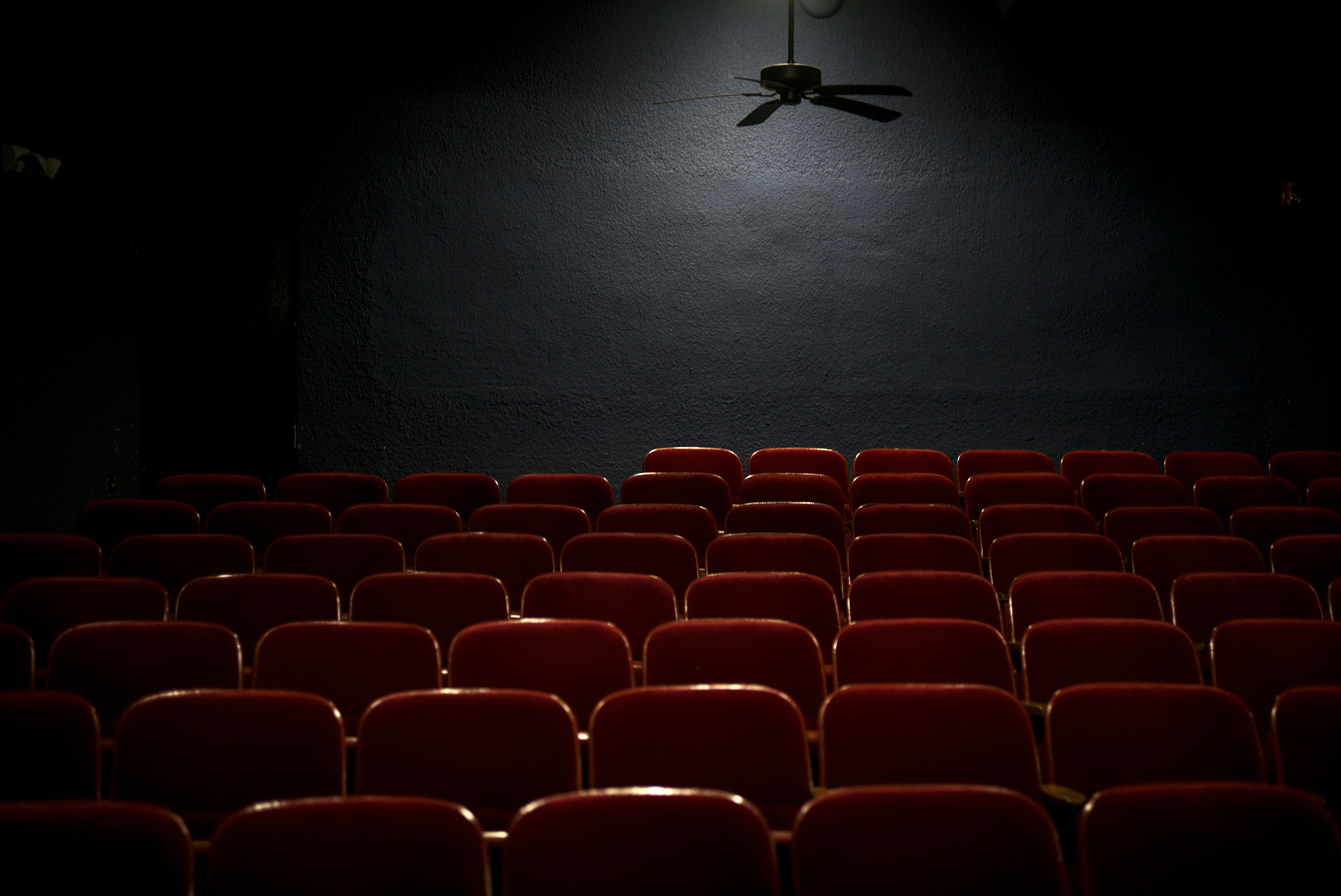 A view of the interior of the Texas Theater October 8, 2013 in Dallas, Texas.   (Source: AFP Photo/Brendan Smialowski)