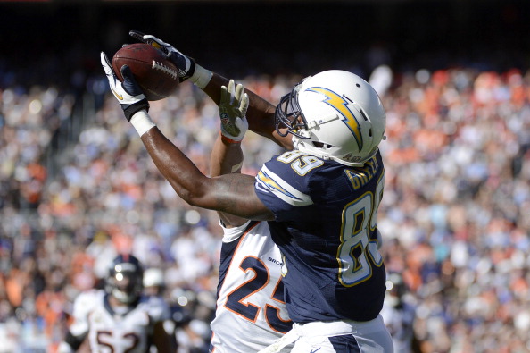 SAN DIEGO, CA - NOVEMBER 10: Ladarius Green #89 of the San Diego Chargers catches a pass against the Denver Broncos during their game on November 10, 2013 at Qualcomm Stadium in San Diego, California. (Photo by Donald Miralle/Getty Images)