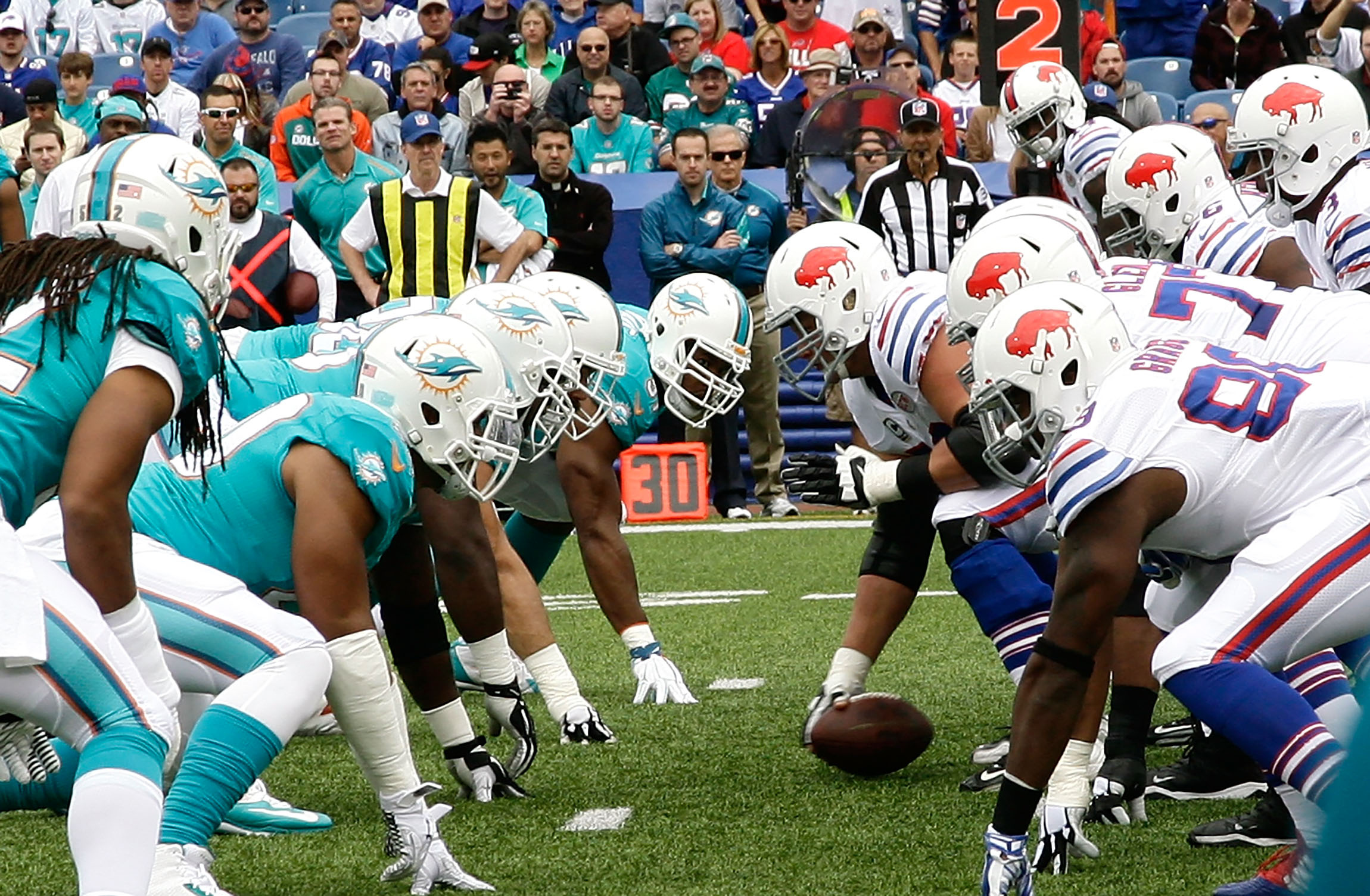 The Buffalo Bills square off against the Miami Dolphins during the first half at Ralph Wilson Stadium on September 14, 2014 in Orchard Park, New York.  (Source: Michael Adamucci/Getty Images)