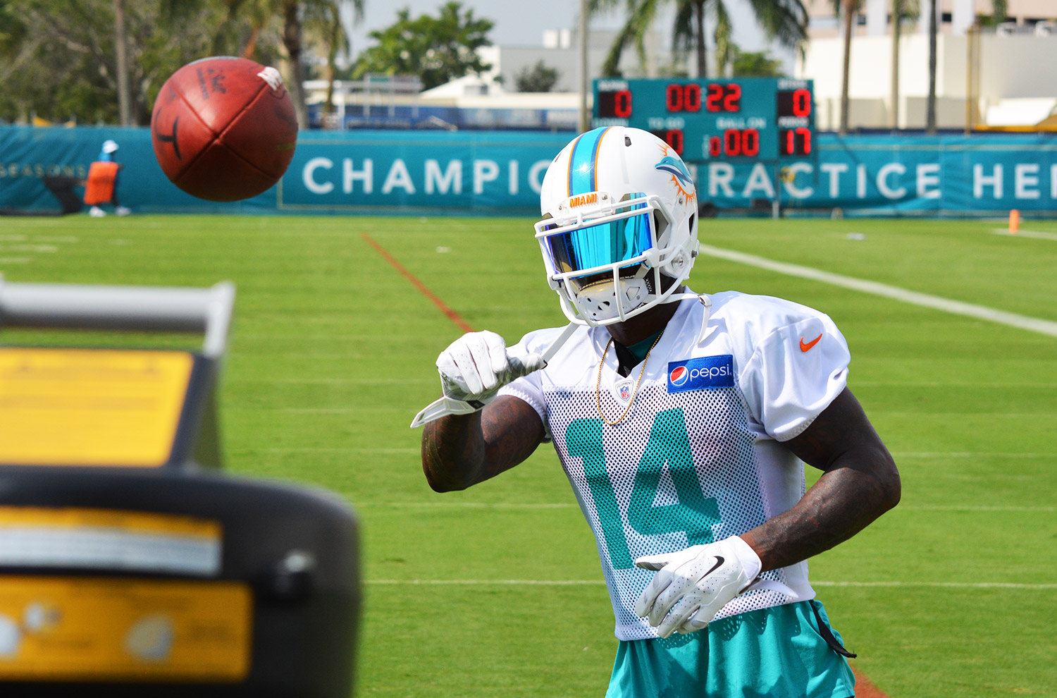 miami dolphins workout gear