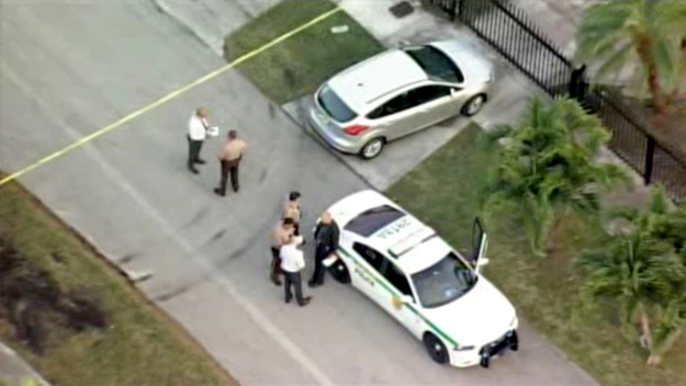 Police investigate the death of Barbara Diaz, 44, at her home in Kendall. (Source: CBS4)