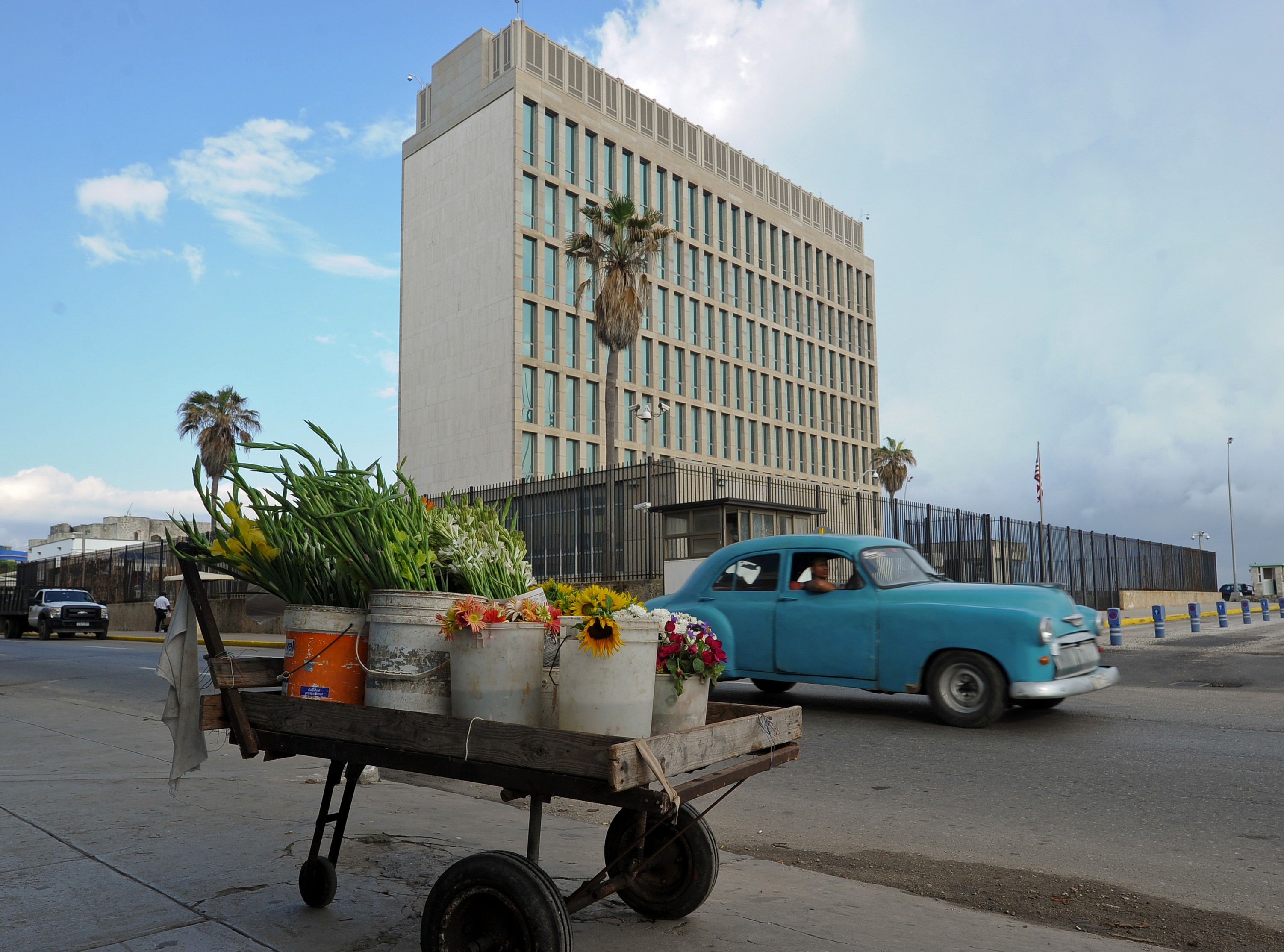 US To Resume Some Visa Services In Cuba After 4-Year Break