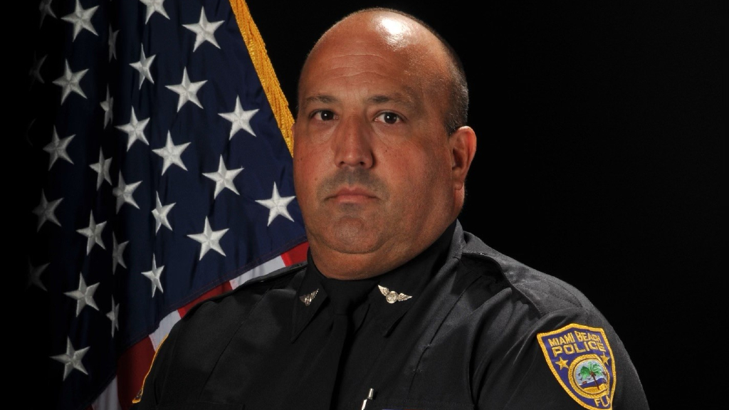Miami Beach Police Officer Loses Battle With COVID
