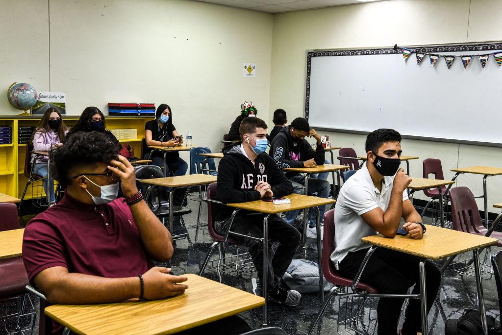 Miami-Dade, Broward School Districts Change Mask Guidelines