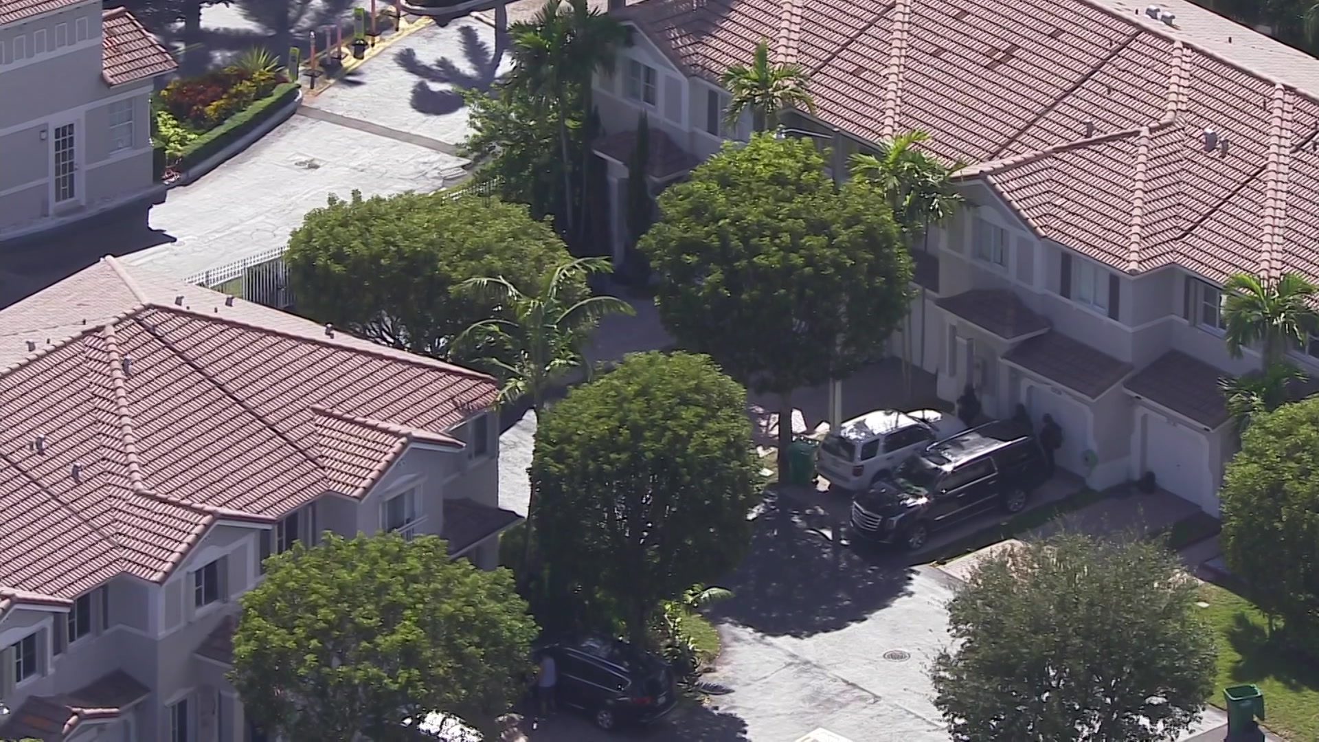 Doral Police Trying To Get A Barricaded Man To Surrender