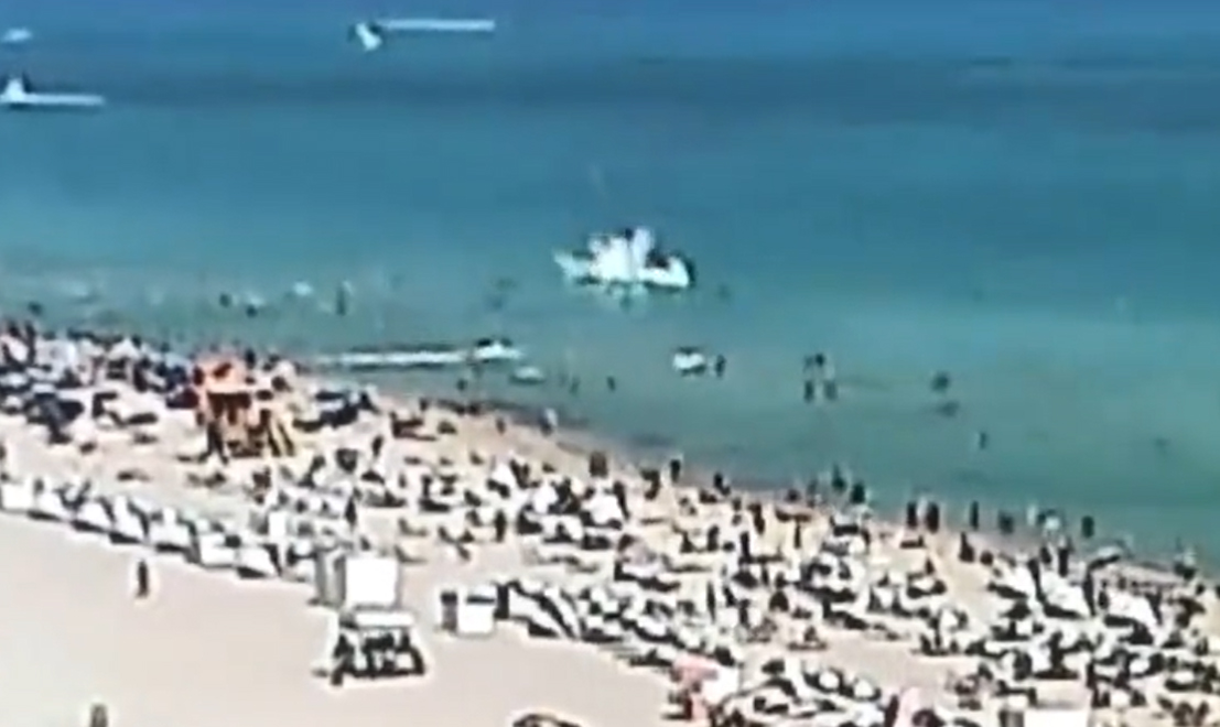 Helicopter Crashes Near Miami Beach Swimmers, 2 Transported To Jackson In Stable Condition