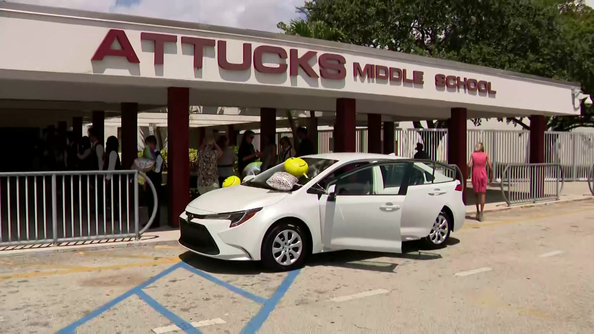 Broward Teacher Learns Giving Back Pays Off With New Car