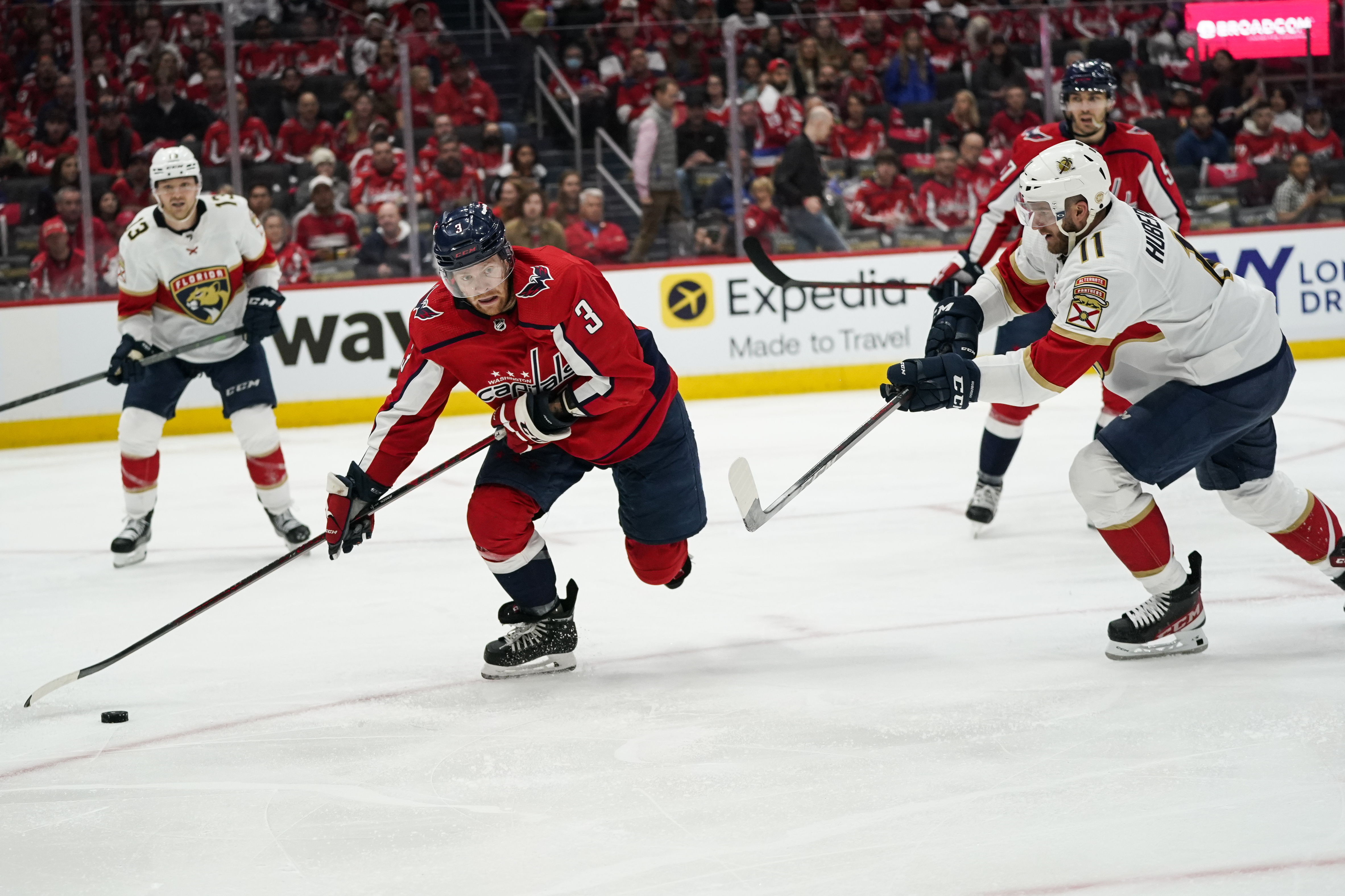 Capitals Beat Panthers 6-1, Lead Series 2-1